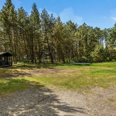 Prázdninový dům Jul - 900m From The Sea By Interhome *
