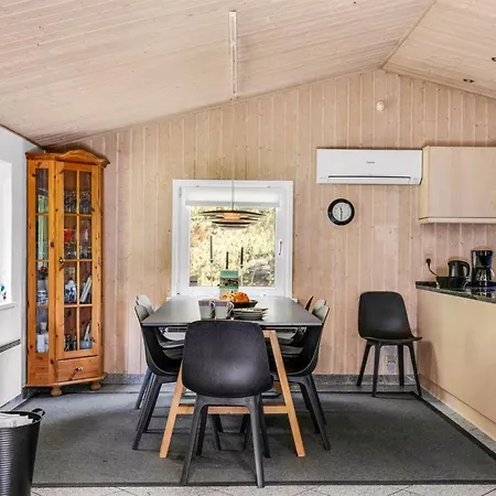 Semesterbostad Jul - 900m From The Sea By Interhome Molby